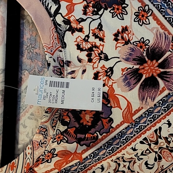 Maurices NWT TOP - Picture 2 of 3